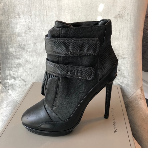 BCBGMAXAZRIA Women’s MA-Night Leather Bootie - Picture 2 of 6